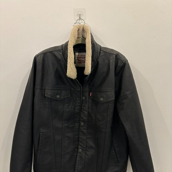 Levi’s Faux Leather Trucker Jacket w/ Removable Shearling Collar – Size L - Picture 2 of 3